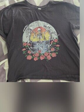 Vibe Graphic Tee